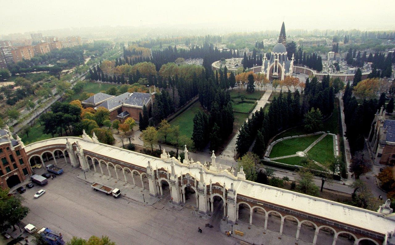 El Cementerio de la Almudena retoma en septiembre la inscripción en su programa de visitas guiadas diurnas